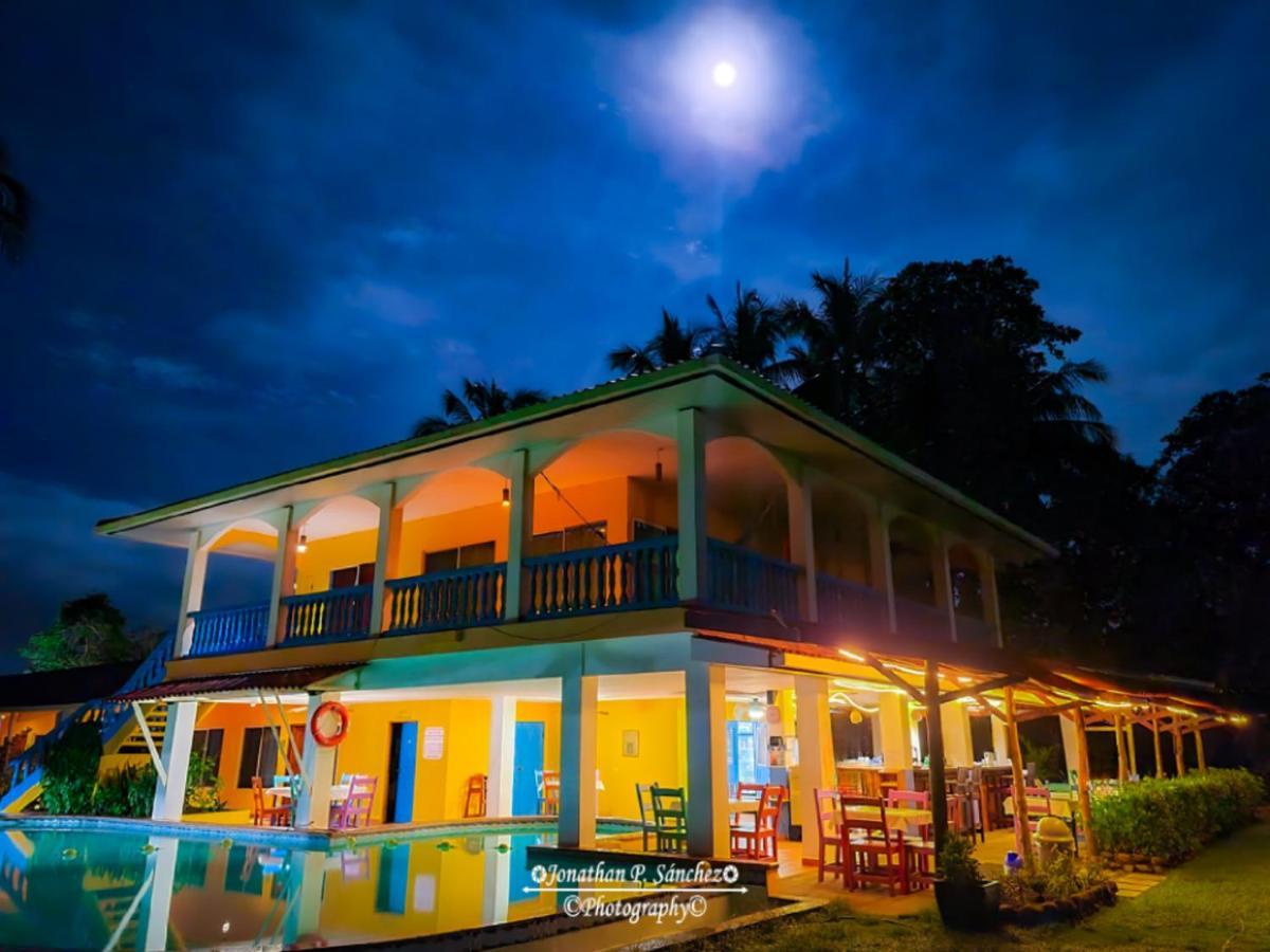 Las Lajas Beach Resort Exterior foto